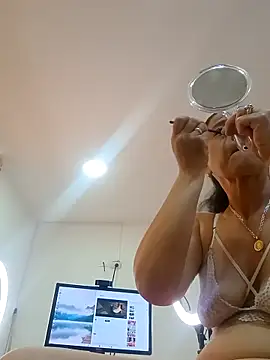 sasi luna online show from November 2025 02:06:01 PM