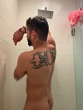 Snapshot of Strokeking4u chatting on January 2026 04:07:02 AM Strokeking4u online show from January 2026 04:07:02 AM