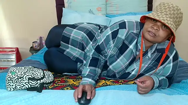 Snapshot of Bbw255 chatting on December 2025 12:47:01 PM Bbw255 online show from December 2025 12:47:01 PM