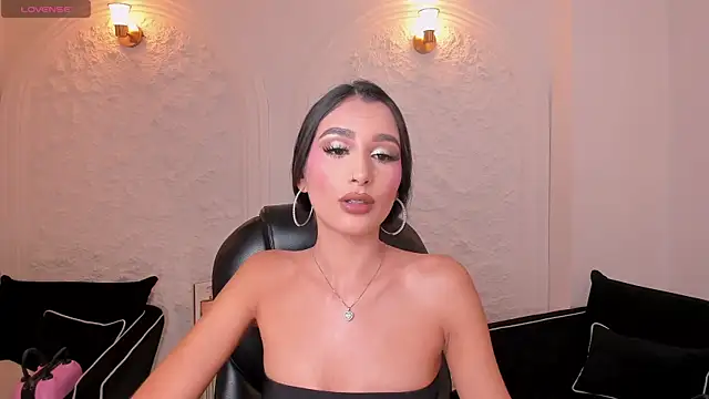 Snapshot of BellaCarteer_ chatting on June 2026 11:52:01 PM BellaCarteer online show from June 2026 11:52:01 PM