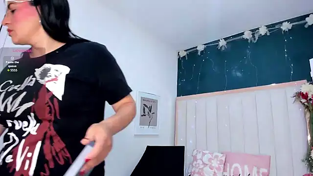 africa holmes online show from November 2025 02:11:02 AM