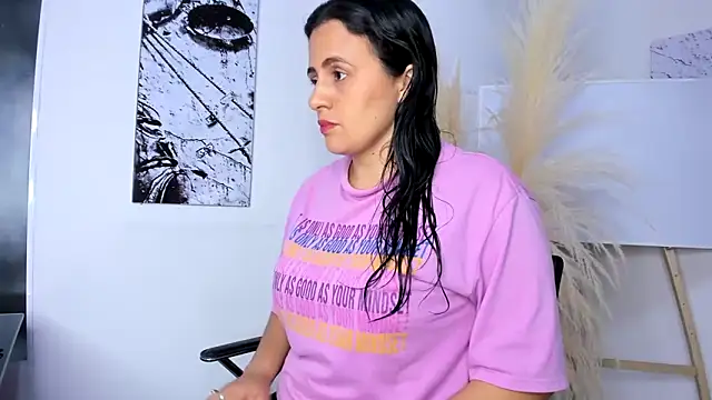 africa holmes online show from December 2025 02:16:01 AM