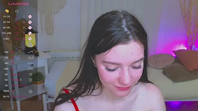 Snapshot of Lana__Cute_ chatting on January 2025 04:58:02 PM Lana Cute online show from January 2025 04:58:02 PM