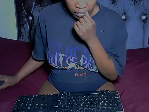 Snapshot of BrickyGirl chatting on December 2024 08:26:02 PM BrickyGirl online show from December 2024 08:26:02 PM