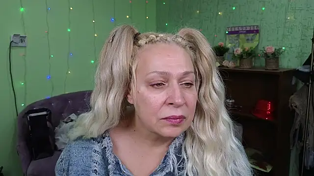 Snapshot of Penelope_Pinky chatting on January 2025 05:20:01 PM Penelope Pinky online show from January 2025 05:20:01 PM