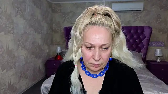 Snapshot of Penelope_Pinky chatting on January 2025 01:56:02 PM Penelope Pinky online show from January 2025 01:56:02 PM