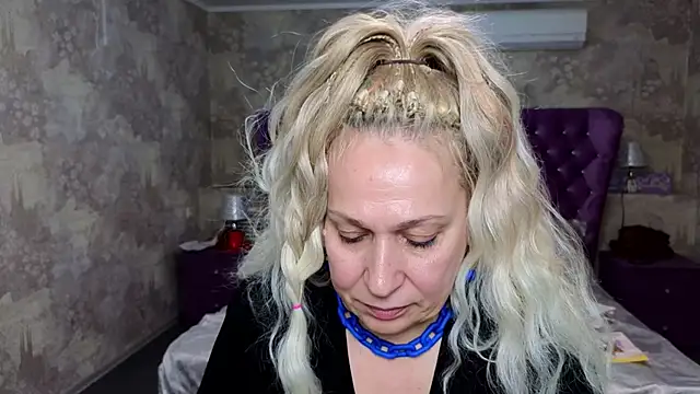 Snapshot of Penelope_Pinky chatting on January 2025 08:01:02 PM Penelope Pinky online show from January 2025 08:01:02 PM