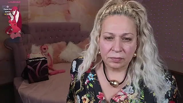 Snapshot of Penelope_Pinky chatting on February 2025 02:34:02 PM Penelope Pinky online show from February 2025 02:34:02 PM