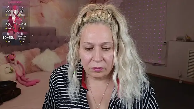 Snapshot of Penelope_Pinky chatting on February 2025 05:24:02 PM Penelope Pinky online show from February 2025 05:24:02 PM