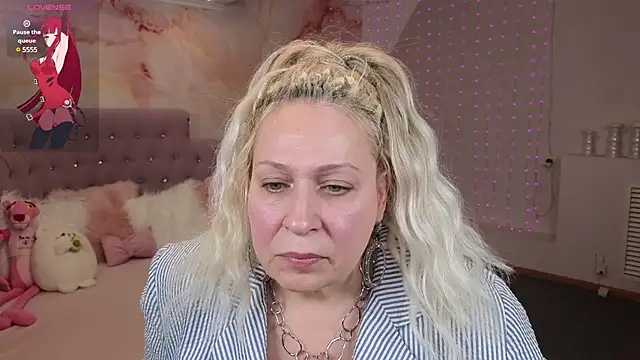 Snapshot of Penelope_Pinky chatting on February 2025 02:26:01 PM Penelope Pinky online show from February 2025 02:26:01 PM