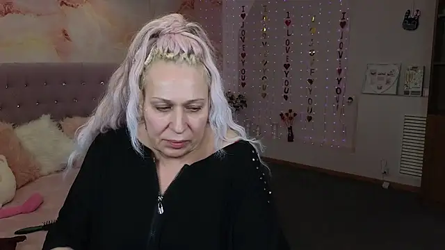 Snapshot of Penelope_Pinky chatting on March 2025 06:23:01 PM Penelope Pinky online show from March 2025 06:23:01 PM