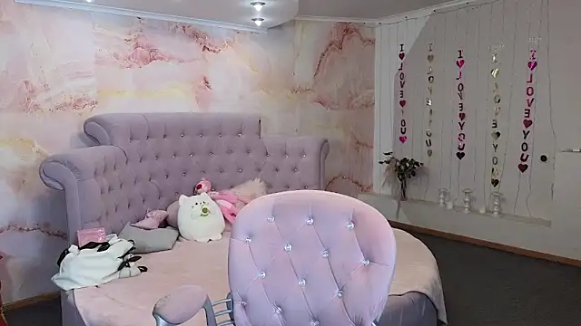 Snapshot of Penelope_Pinky chatting on September 2025 02:44:01 AM Penelope Pinky online show from September 2025 02:44:01 AM