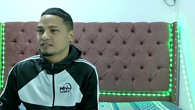 lau hotfox online show from February 2025 01:53:01 AM