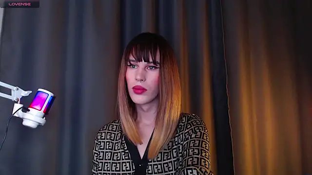 Snapshot of Cassie_Bae chatting on March 2025 09:10:02 PM Cassie Bae online show from March 2025 09:10:02 PM