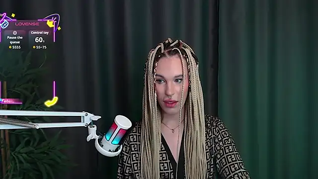 Snapshot of Cassie_Bae chatting on December 2025 04:17:01 AM Cassie Bae online show from December 2025 04:17:01 AM