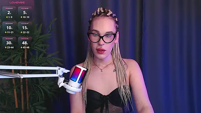 Snapshot of Cassie_Bae chatting on January 2026 05:48:02 PM Cassie Bae online show from January 2026 05:48:02 PM