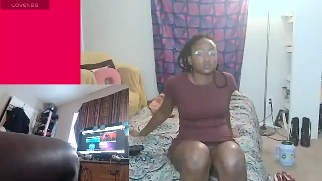 Snapshot of cum2mary_ chatting on December 2024 05:05:02 PM cum2mary online show from December 2024 05:05:02 PM