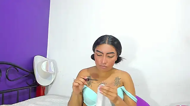 Snapshot of Natymontiell_ chatting on December 2024 04:06:01 PM Natymontiell online show from December 2024 04:06:01 PM