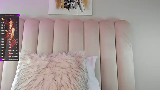 Snapshot of CharlotteDupontt chatting on February 2026 12:50:02 PM CharlotteDupontt online show from February 2026 12:50:02 PM