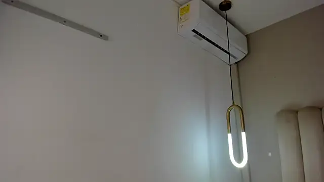 Snapshot of CharlotteDupontt chatting on February 2026 12:58:02 PM CharlotteDupontt online show from February 2026 12:58:02 PM