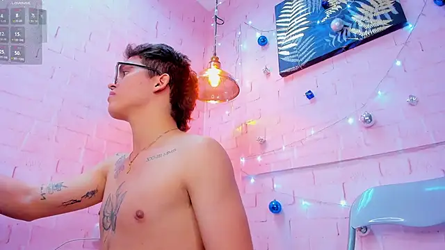 Snapshot of JACK_BLOSSOM_ chatting on December 2024 06:12:01 PM JACK BLOSSOM online show from December 2024 06:12:01 PM