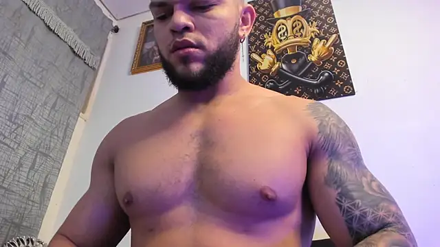 Snapshot of vincent_carusso94 chatting on May 2026 11:32:02 PM vincent carusso94 online show from May 2026 11:32:02 PM