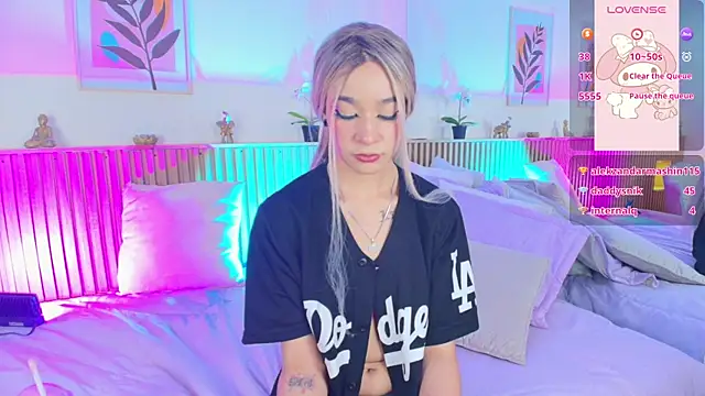 Snapshot of EmmaJhonnsson chatting on March 2025 02:59:01 AM EmmaJhonnsson online show from March 2025 02:59:01 AM