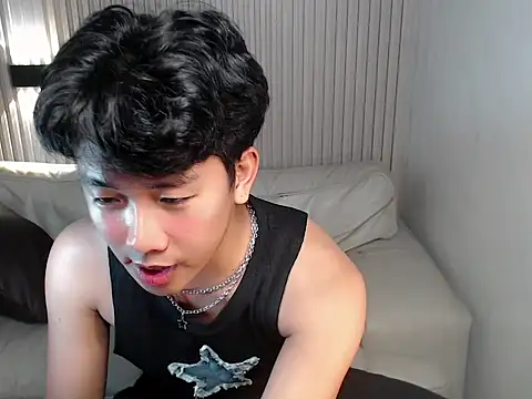 Snapshot of dangerzone0122 chatting on January 2026 04:55:01 PM dangerzone0122 online show from January 2026 04:55:01 PM