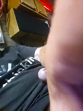 Snapshot of tileguyyy chatting on September 2025 06:35:01 AM tileguyyy online show from September 2025 06:35:01 AM