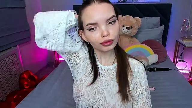 Curvy Dynamite  online show from March 2026 01:10:02 AM