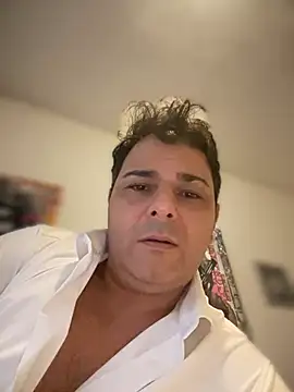 SecretlyDD online show from January 2025 09:41:01 AM