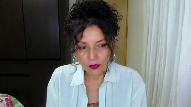 Snapshot of arianna_ros3 chatting on May 2026 01:47:01 AM arianna ros3 online show from May 2026 01:47:01 AM
