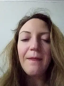 KattyLuuu online show from March 2026 09:42:02 PM