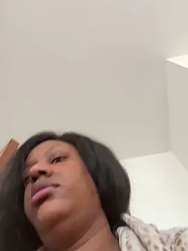 LavenderBuxton online show from April 2026 11:21:01 AM