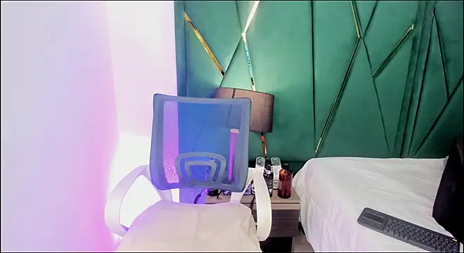 Tamara Myller online show from November 2025 12:27:02 PM