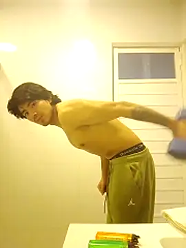 Snapshot of GIOOOO568 chatting on April 2026 01:12:01 PM GIOOOO568 online show from April 2026 01:12:01 PM