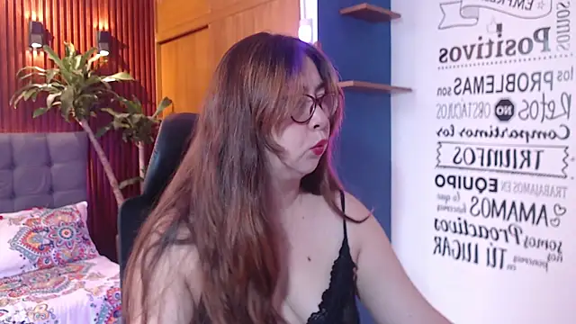 chloe prg online show from February 2025 12:48:02 PM