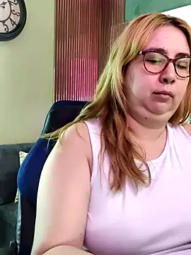 Snapshot of chloe_prg chatting on July 2026 01:21:01 AM chloe prg online show from July 2026 01:21:01 AM