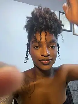 Snapshot of Zizi-campbel chatting on February 2025 10:26:02 AM Zizi-campbel online show from February 2025 10:26:02 AM