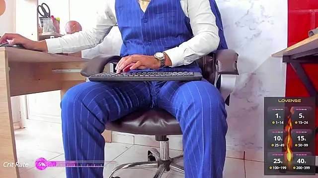 Snapshot of Hideintheoffice chatting on March 2025 04:42:02 PM Hideintheoffice online show from March 2025 04:42:02 PM