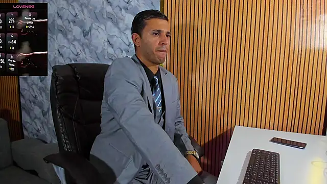 Snapshot of Hideintheoffice chatting on September 2025 11:08:01 PM Hideintheoffice online show from September 2025 11:08:01 PM