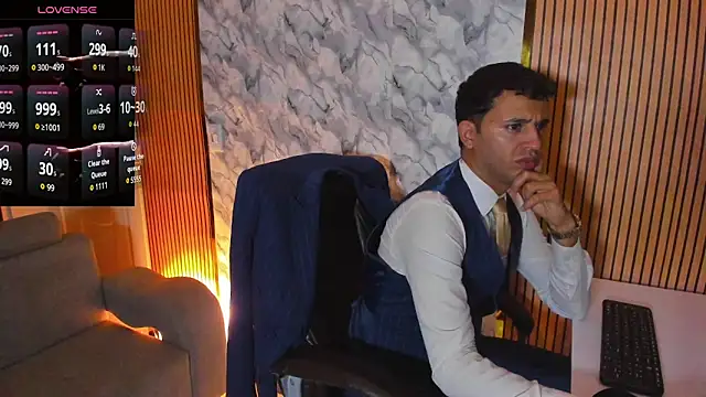 Snapshot of Hideintheoffice chatting on October 2025 11:47:01 PM Hideintheoffice online show from October 2025 11:47:01 PM