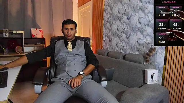 Hideintheoffice online show from February 2026 05:14:01 AM