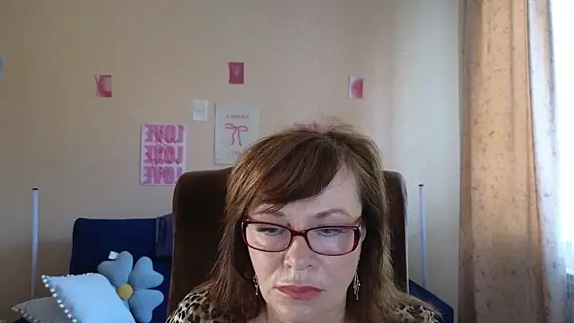 Snapshot of Miss_Moren chatting on August 2026 05:20:01 AM Miss Moren online show from August 2026 05:20:01 AM