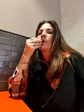 sansan2411 online show from November 2025 01:11:01 PM