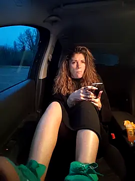 Snapshot of sansan2411 chatting on February 2026 05:00:02 PM sansan2411 online show from February 2026 05:00:02 PM