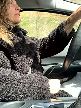 sansan2411 online show from March 2026 01:33:01 PM