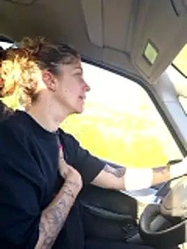 sansan2411 online show from April 2026 04:51:02 PM