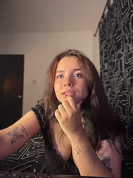 Snapshot of Ema_kraus chatting on June 2026 01:32:02 AM Ema kraus online show from June 2026 01:32:02 AM