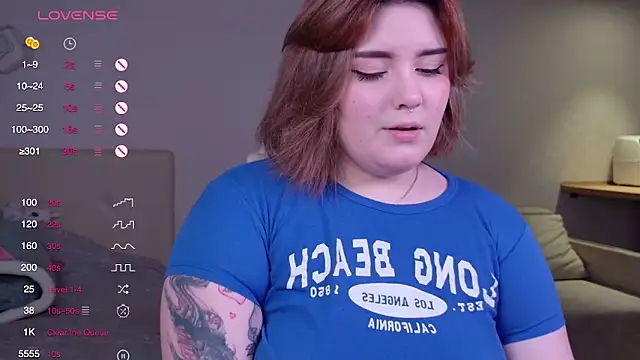 YumiYammy online show from November 2025 08:07:01 PM